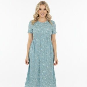 Erika Studios vintage petite medium floral maxi dress